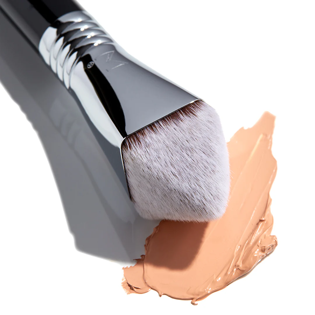 4DHD™ Kabuki Brush - Image 4