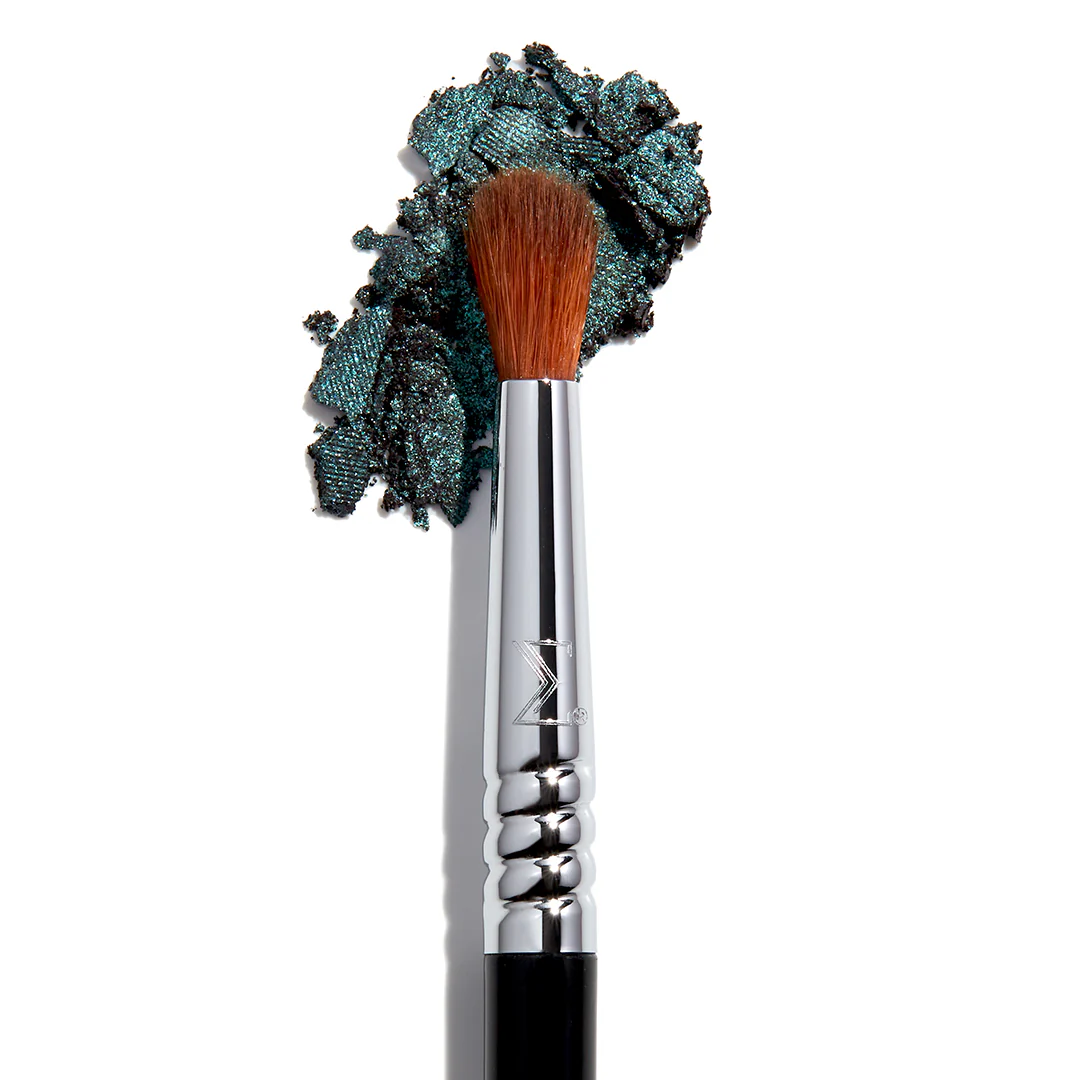 E42 Precision Firm Blender™ Brush - Image 3