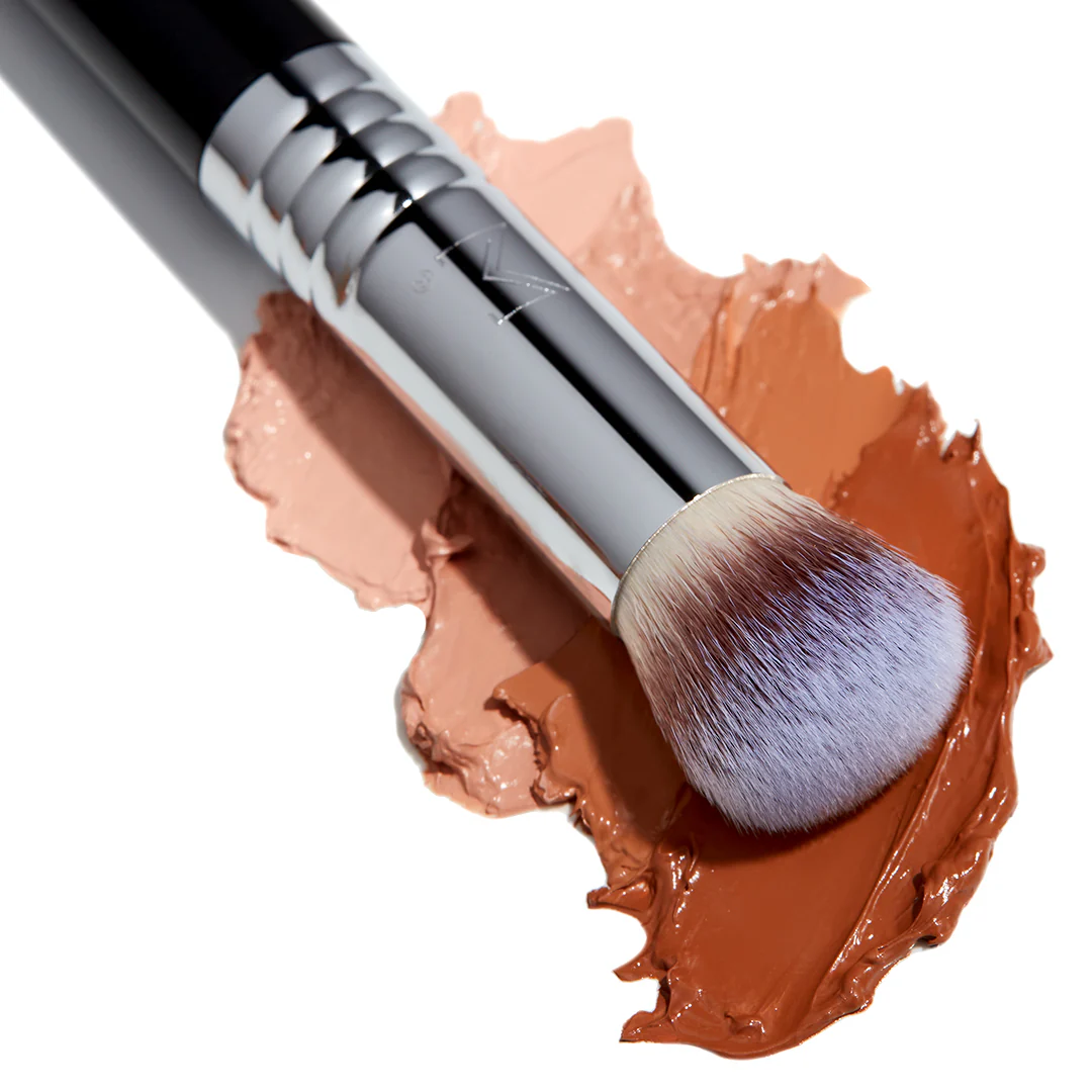 F26 Domed Concealer Brush - Image 4