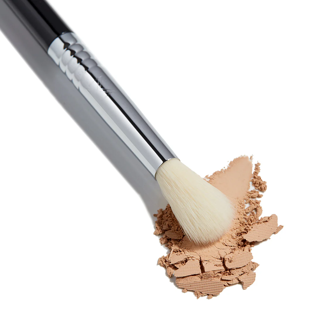 E35 Tapered Blending Brush - Image 4
